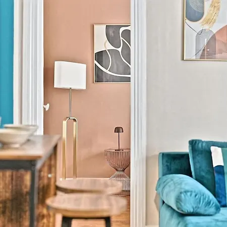 Colore Rue Niepce Apartment