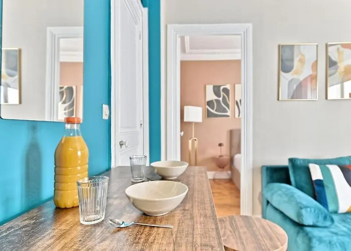 Colore Rue Niepce Parijs